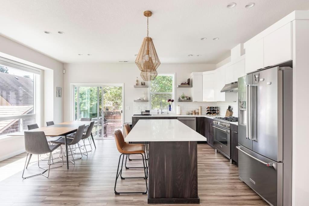 Comfy Family Home, Walkable Neighborhood + Patio! Portland Zewnętrze zdjęcie